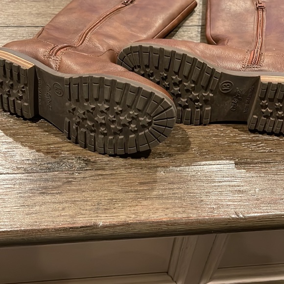 Brown Boots - Picture 3 of 3